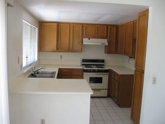 Complete Formica Kitchen Counter Top Refinish (before)