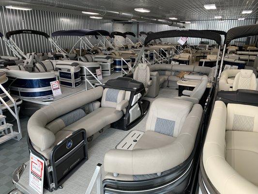 Our Indoor Pontoon Showroom Nearly 20 Pontoons & Tritoons On Display.