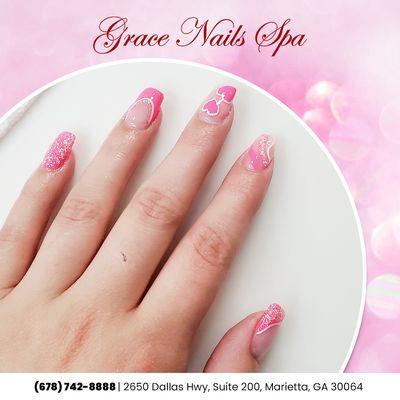 Heartfelt and airy!  This pink heart nail design is perfect for a touch of romance and whimsy.