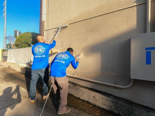 Commercial exterior painting. Lake Mary, Florida