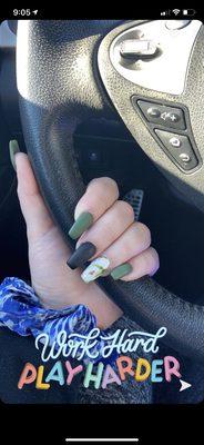 marble green nails