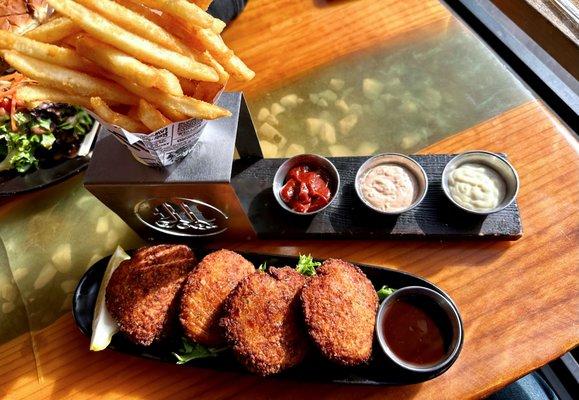 Prawn Croquettes & Belgian Frites - Monkless - Bend