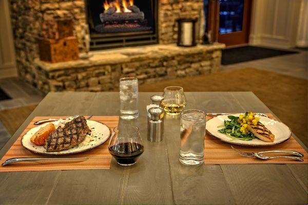 Enjoy dinner and drinks at our Pigeon Forge Restaurant.