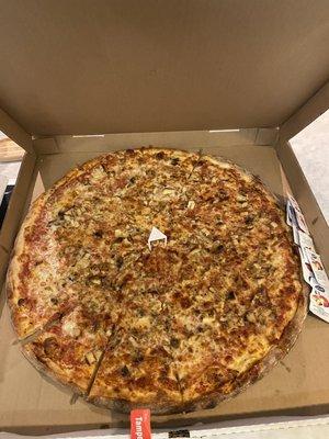 Chicken Cheese pizza