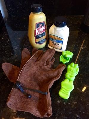 $4.36 TOTAL!!! Hardware gloves/winter mittens, awesome Koop's Deli mustard, Carlton's horsey sauce, and the endearing gator chip clips!