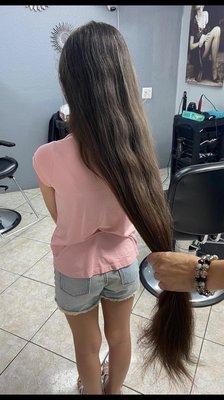 Una niña muy valiente decide donar su cabello para los niños con Cáncer