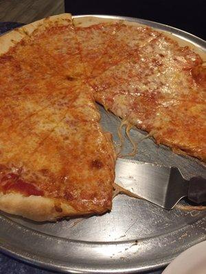 Cheese pizza- good crust but s bit greasy.