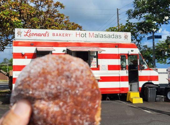 Gettin' my malasada fix!