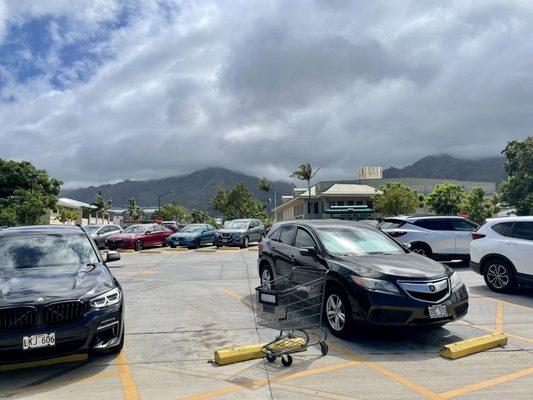 West Maui Mountains are visible from parking lot