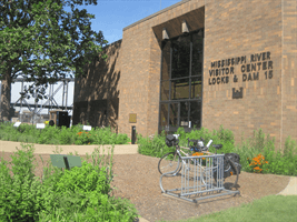 Mississippi River Visitor Center Entrance