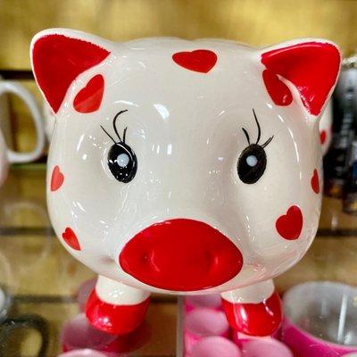 Cute piggy bank!