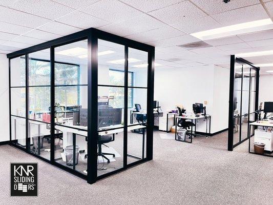 Office partitions with fix panels and beams