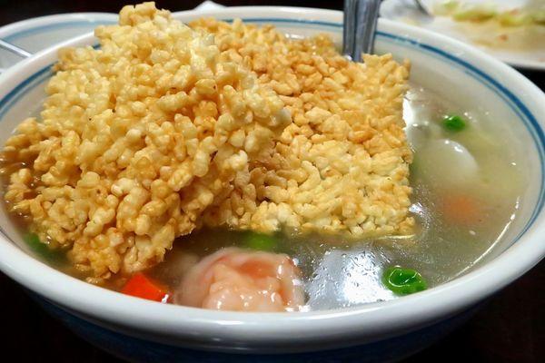 Sizzling Rice Seafood Soup