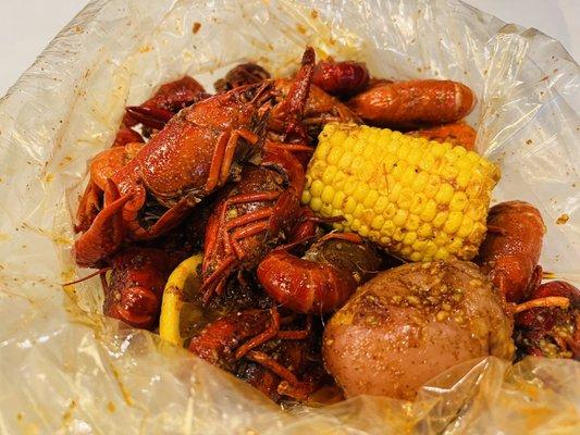 Crawfish with Cap't Loui Special *HOT* !!!!