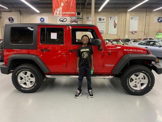 I love my Jeep Wrangler, nice deal and they worked with me on the price! I am fully satisfied. They were very professional and kind.