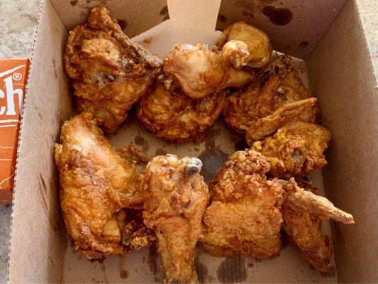 10 Piece Box.  Mixed chicken.  Great deal at $11.99. It was juicy and hot.