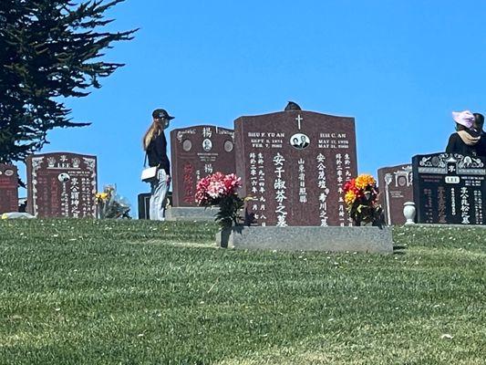 Many Chinese buried here.