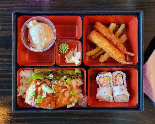 Salmon bento box