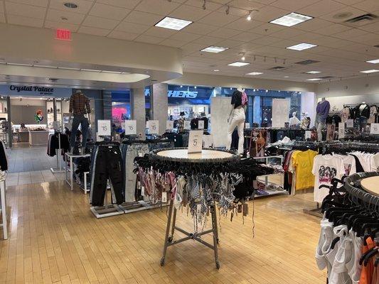 Charlotterusse store in the Valencia Mall! Cutest fits! Best prices ever! Always stocked and Cleanest presentation!