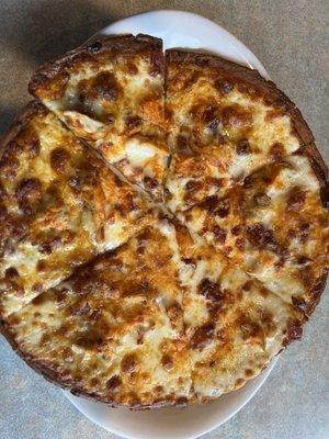 Buffalo chicken pizza on cauliflower crust