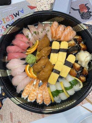 Nigiri Deluxe platter