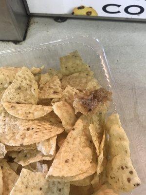 This place had mold on there chips they Are unsanitary and bad customer service