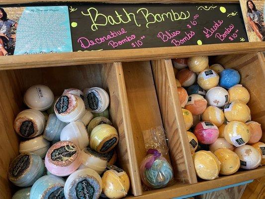 Bath bombs