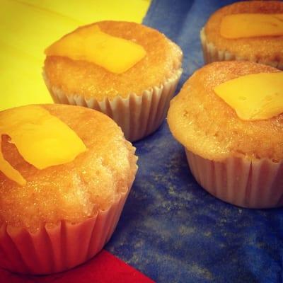 Mmm custard cupcakes!!!