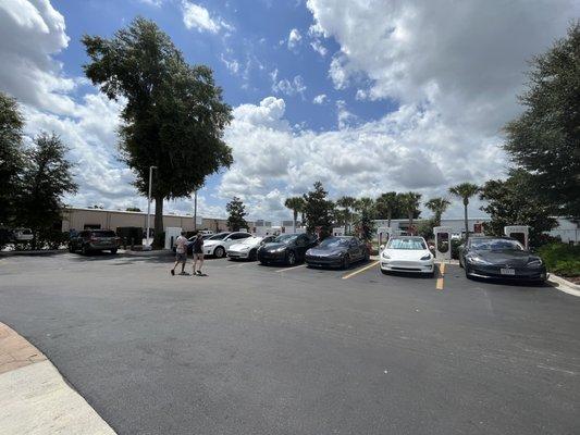 Ocala, FL, West Silver Springs Tesla Supercharging station