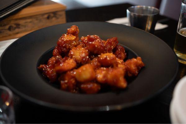 KOREAN STYLE SPICY BONELESS CHICKEN ! I missed my focus point ‍ but the dish was beautiful and delicious nonetheless!