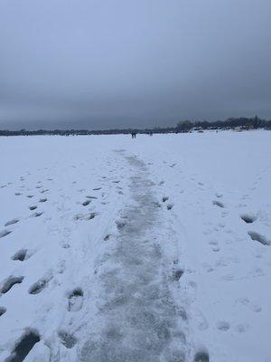 Walking path on the lake