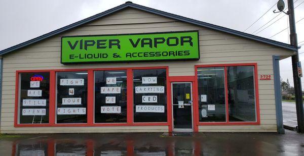 Front view of Viper-Vapor! Located 2729 Simpson Ave, Aberdeen WA 98520. Vape and CBD experts.