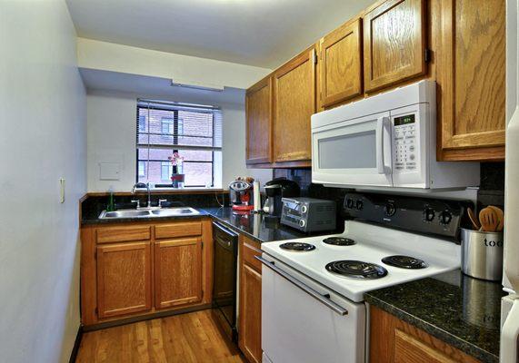 Stunning Kitchen with granite counter tops