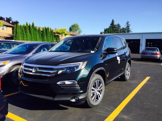 2016 Pilot Black Forest Pearl