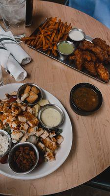 Maui salad and drunken chicken with sweet potato fries