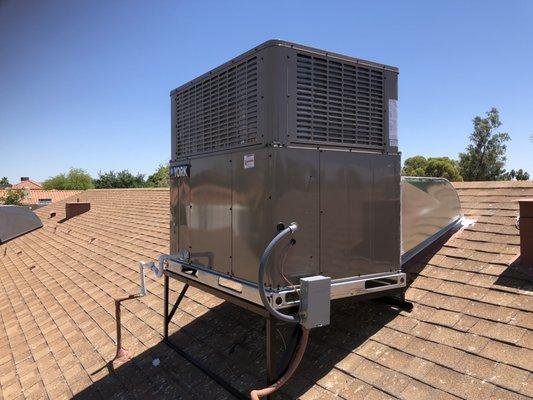 Just finished another system for a customer in Glendale!                     Thank you again for allowing us to take care of your AC needs!