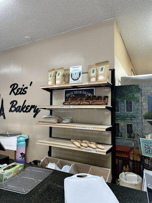 Reis’ Bakery