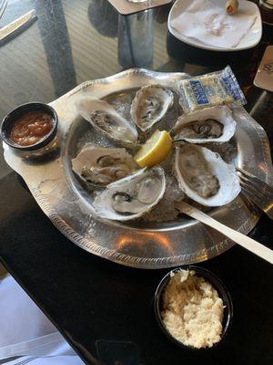 1/2 dozen Bluepoint oysters