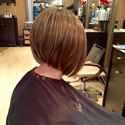 Multidimensional hair color, on a beveled graduated bob