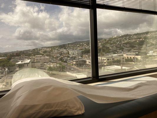 Rooms have views of hills and original Liliha Bakery