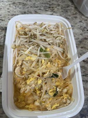 Pad Thai Curry Noodles with chicken