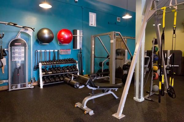 Smith machine, free weights and accessories.