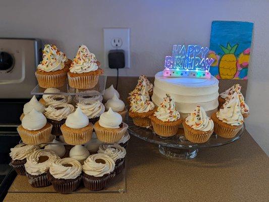 Smash cake & cupcakes for 1st birthday (all gluten free)