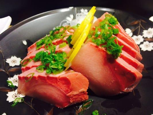 Hamachi sashimi