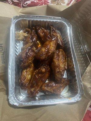 12 Wings BBQ that are old and smells like piss