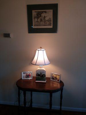 Country Squire theme (table, lamp, and framed picture)