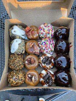 16 Pieces Mini Donuts