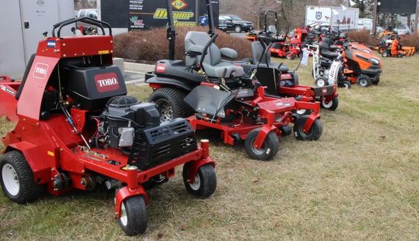 Jacks Small Engines Commercial Mowers