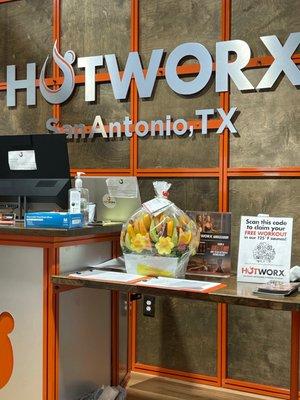 HOTWORX la cantera at the Eilan