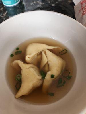 Delicious wonton soup